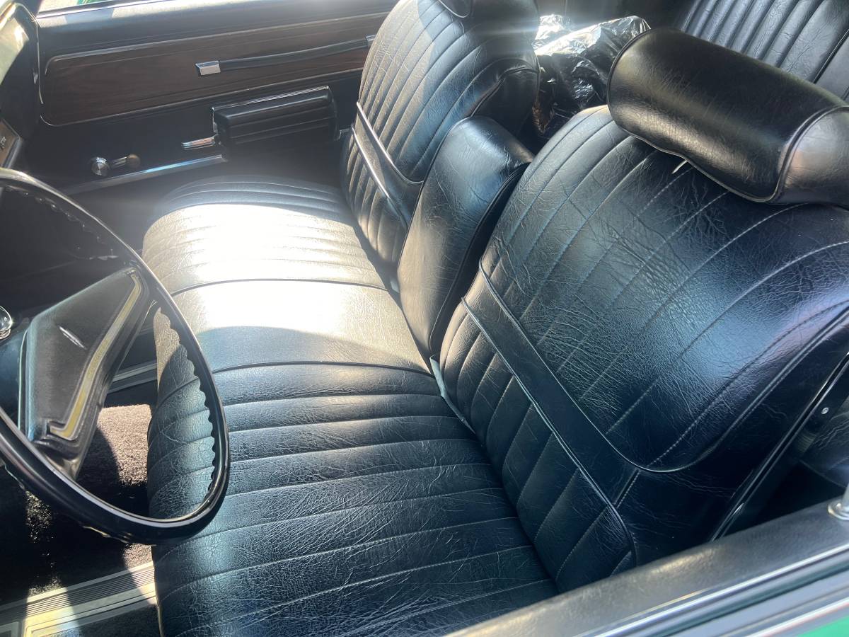 Oldsmobile-cutlass-diesel-1971-green-11
