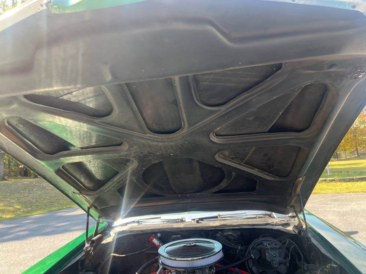 Oldsmobile-cutlass-diesel-1971-green-21