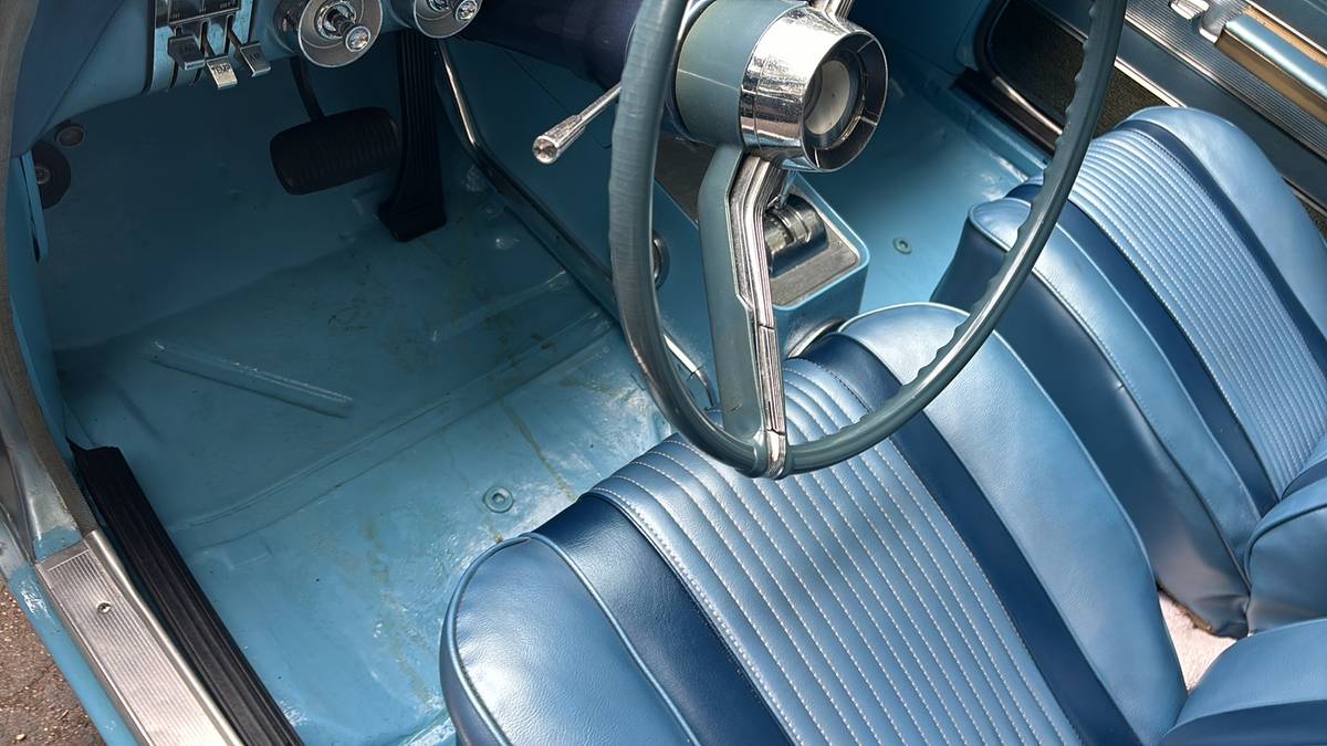 Oldsmobile-cutlass-f85-1962-blue-11