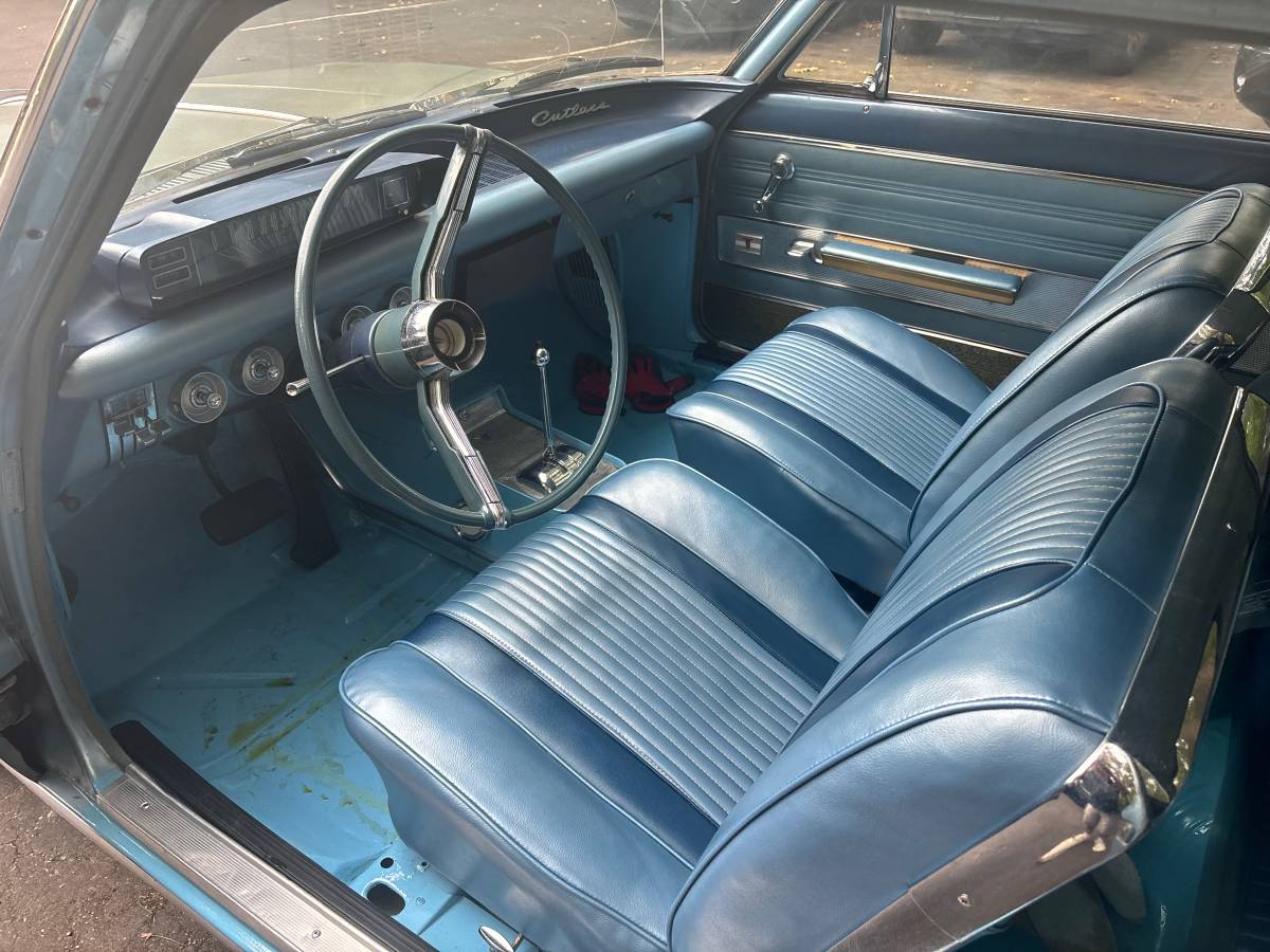 Oldsmobile-cutlass-f85-1962-blue-13