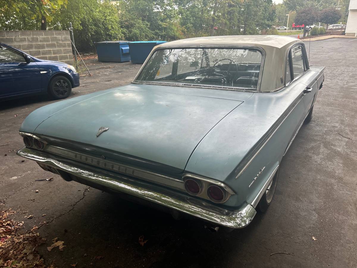 Oldsmobile-cutlass-f85-1962-blue-2