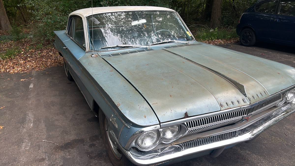 Oldsmobile-cutlass-f85-1962-blue-8