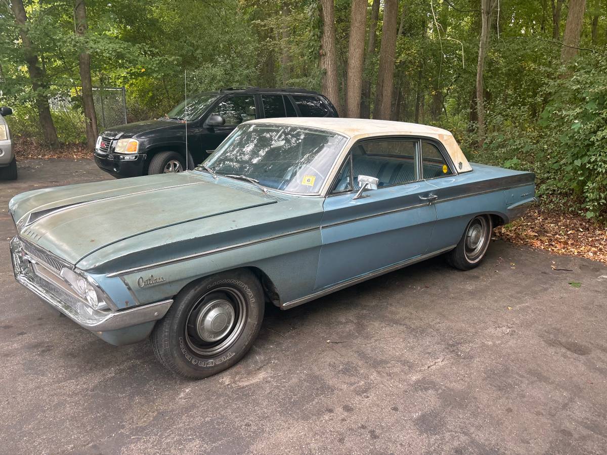 Oldsmobile-cutlass-f85-1962-blue-9
