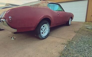 Oldsmobile-cutlass-holiday-s-1969-red-5