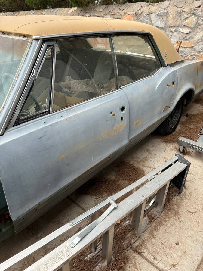 Oldsmobile-cutlass-supreme-1966-grey-3