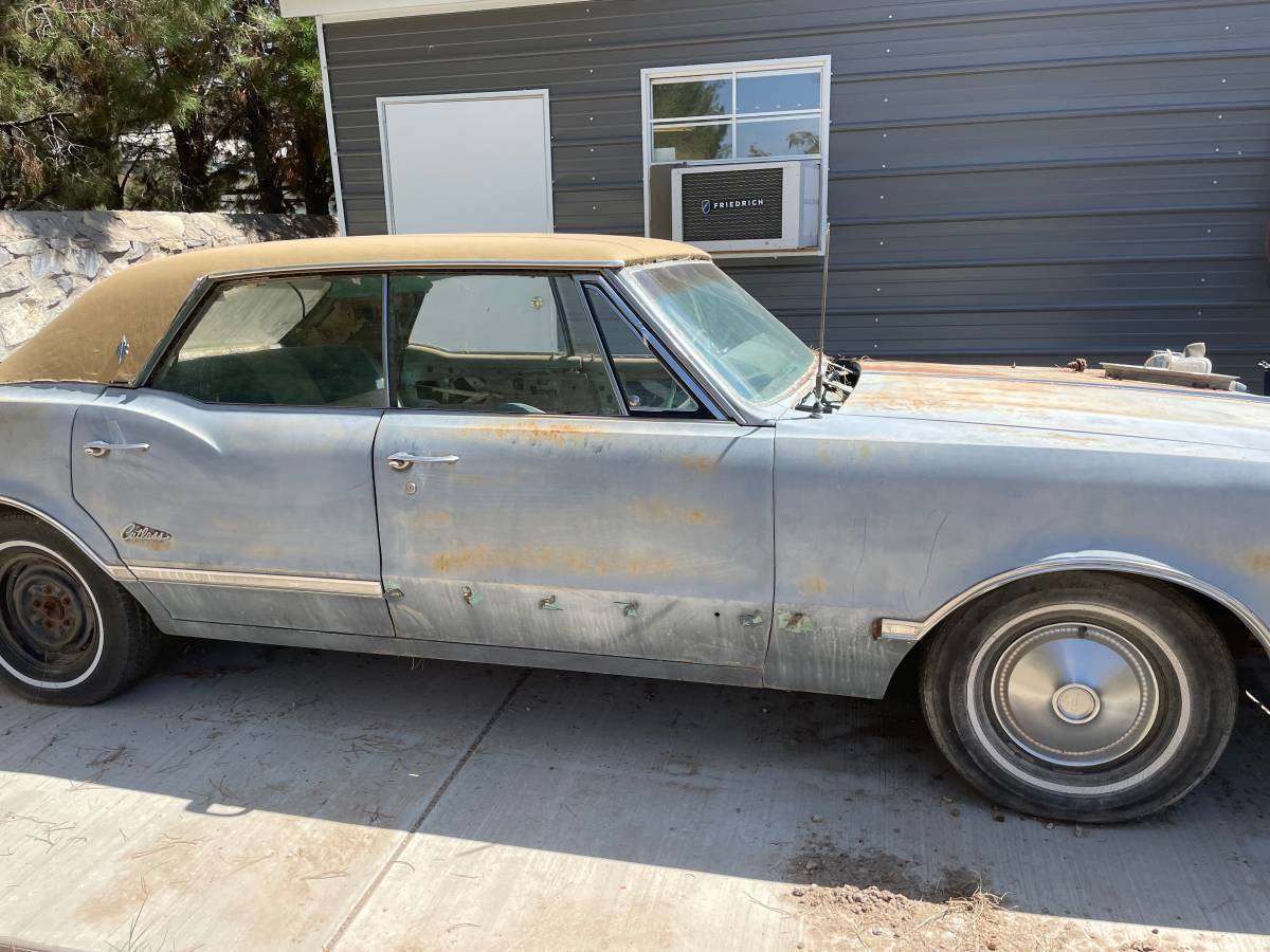 Oldsmobile-cutlass-supreme-1966-grey-4