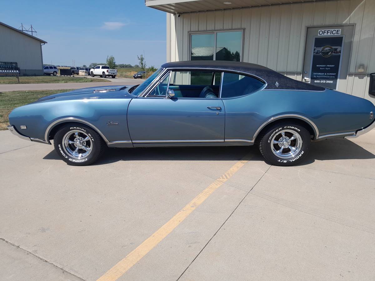 Oldsmobile-cutlass-supreme-1968-15
