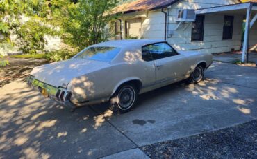 Oldsmobile-cutlass-supreme-1970-yellow-2