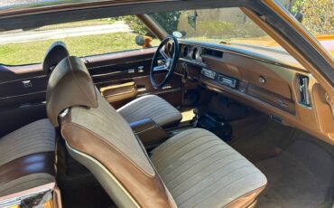 Oldsmobile-cutlass-supreme-1972-orange-1