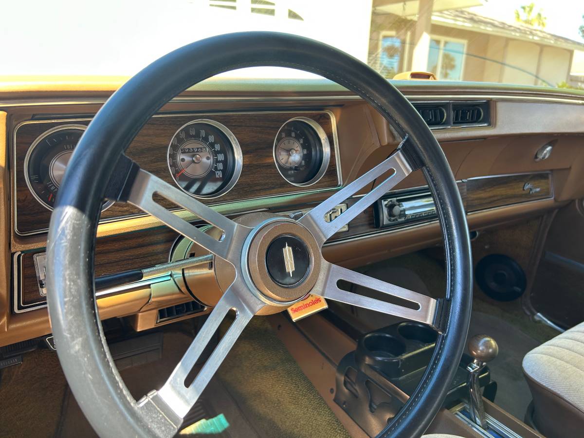 Oldsmobile-cutlass-supreme-1972-orange-8