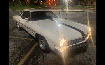 Oldsmobile-cutlass-supreme-1973-white-11