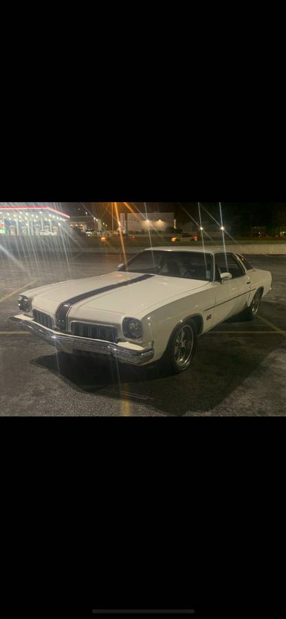 Oldsmobile-cutlass-supreme-1973-white-12