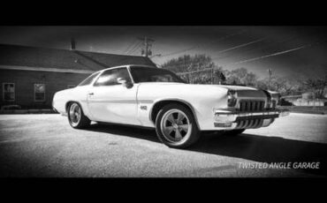 Oldsmobile-cutlass-supreme-1973-white