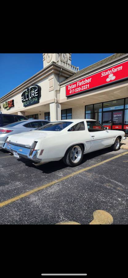 Oldsmobile-cutlass-supreme-1973-white-7