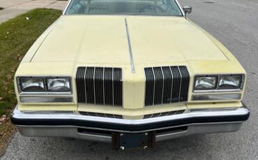 Oldsmobile-cutlass-supreme-1977-yellow-2