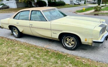 Oldsmobile-cutlass-supreme-1977-yellow-3