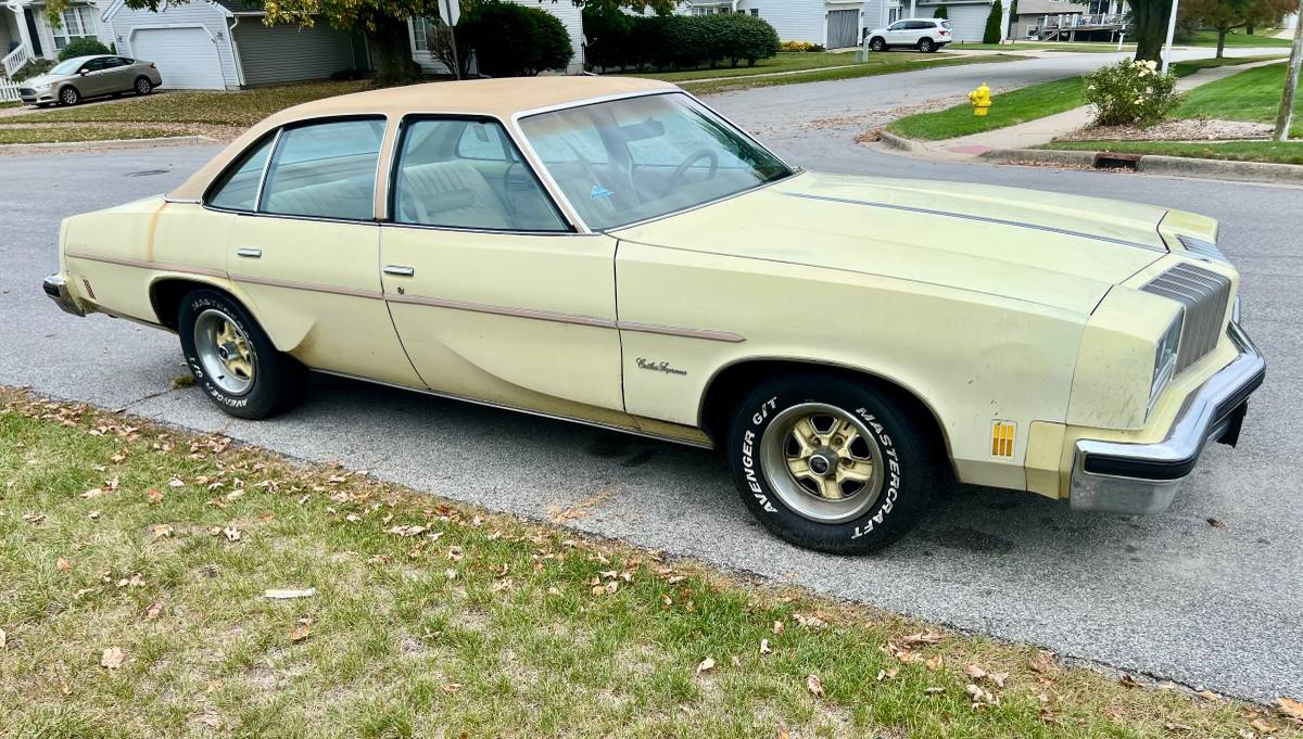 Oldsmobile-cutlass-supreme-1977-yellow-3