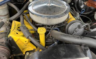 Oldsmobile-cutlass-supreme-1977-yellow-4
