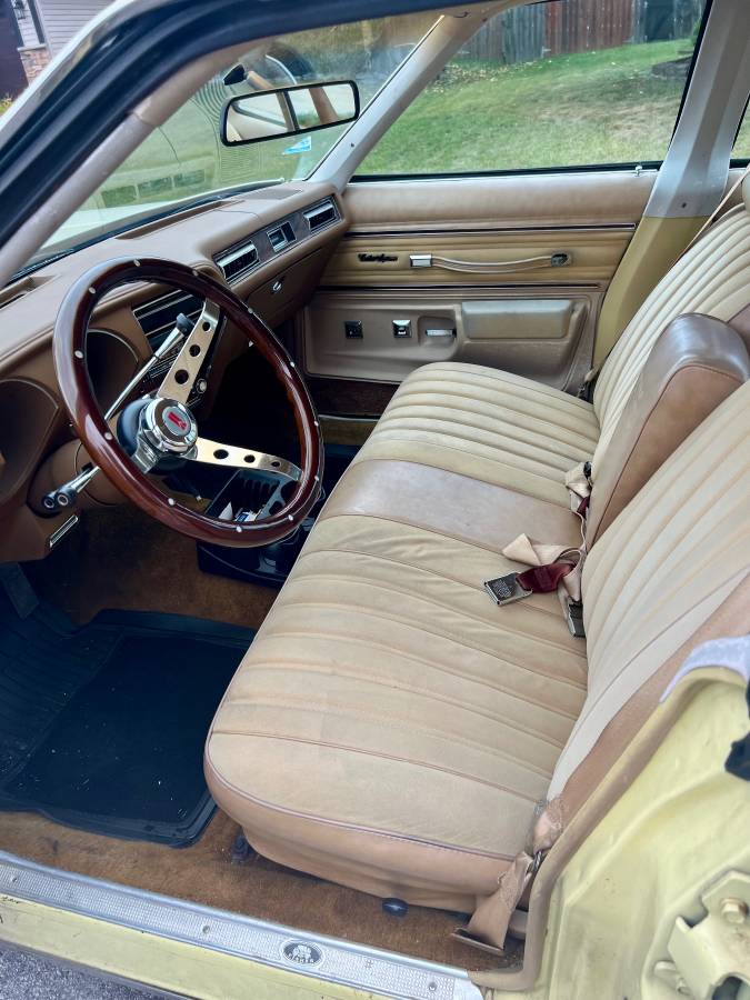 Oldsmobile-cutlass-supreme-1977-yellow-6