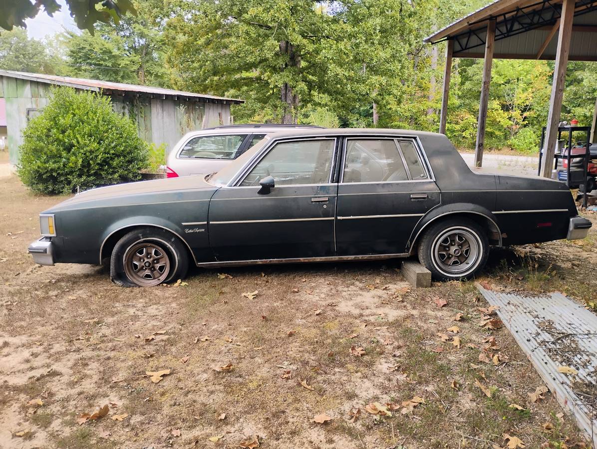Oldsmobile-cutlass-supreme-1982-green-4