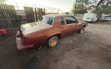 Oldsmobile-cutlass-supreme-1983-1