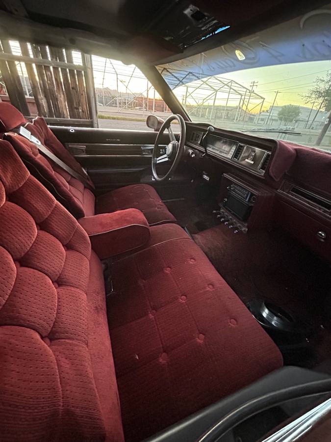 Oldsmobile-cutlass-supreme-1983-10