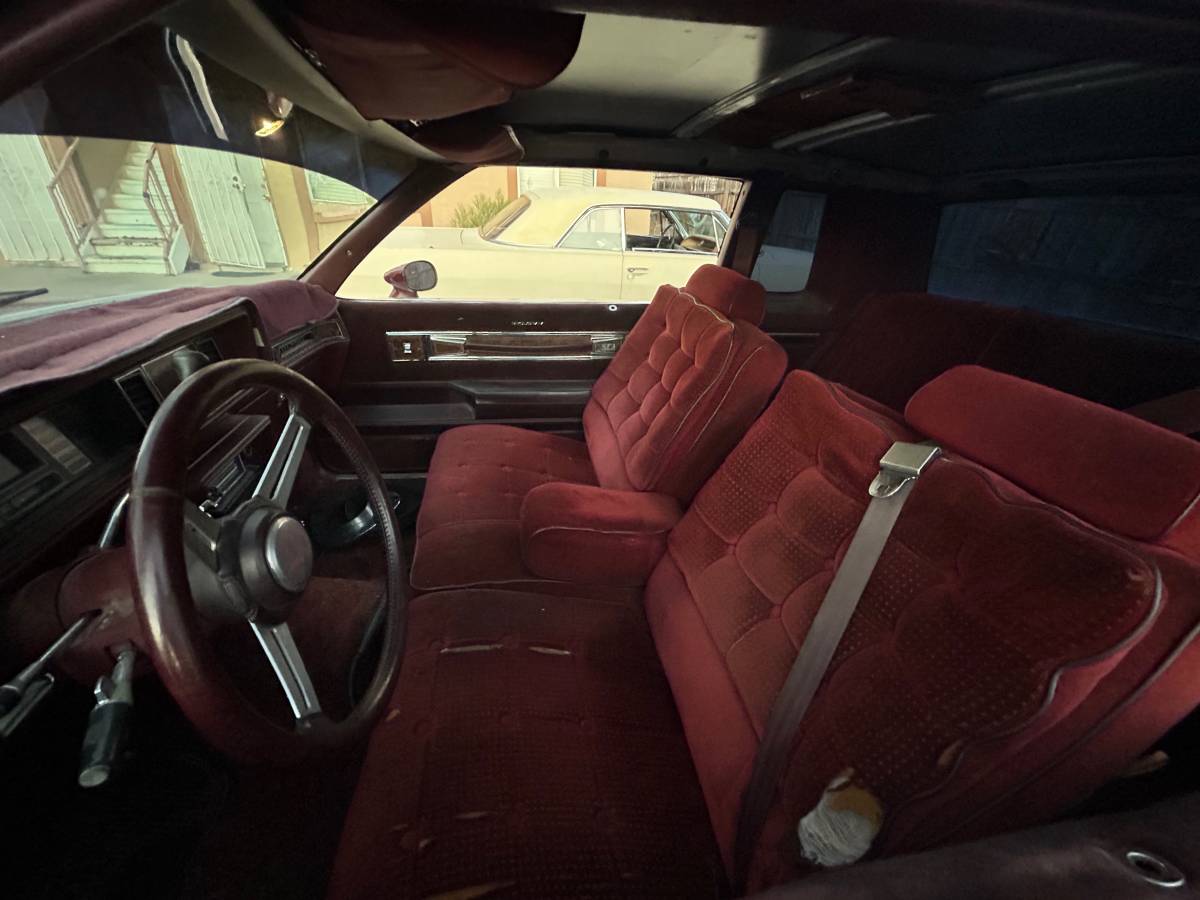 Oldsmobile-cutlass-supreme-1983-13