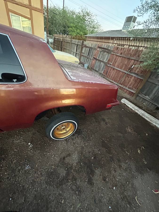 Oldsmobile-cutlass-supreme-1983-17