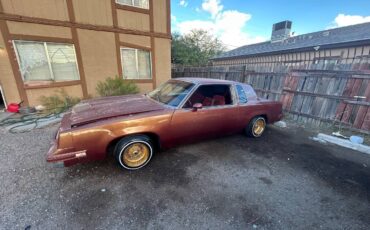 Oldsmobile-cutlass-supreme-1983-19