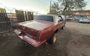 Oldsmobile-cutlass-supreme-1983-21