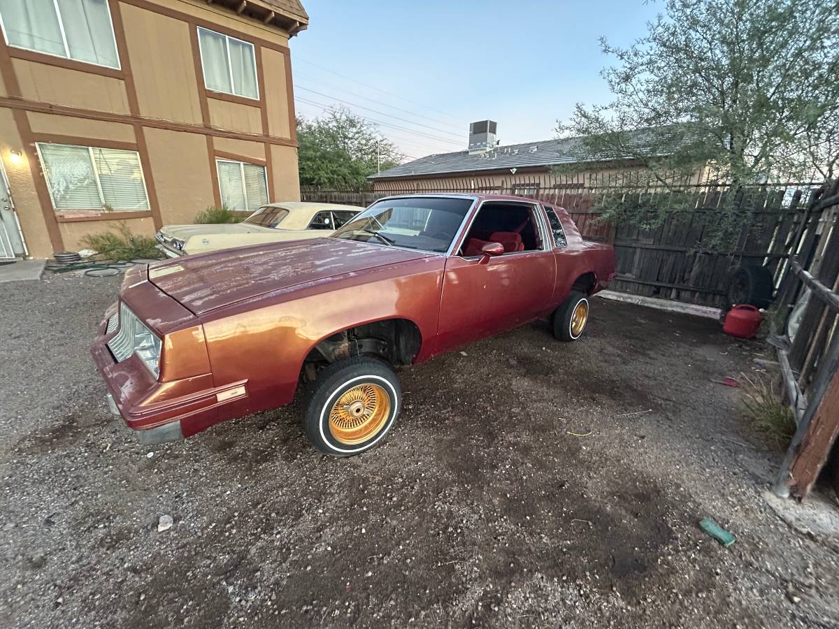Oldsmobile-cutlass-supreme-1983-9