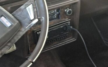 Oldsmobile-cutlass-supreme-1983-brown-4