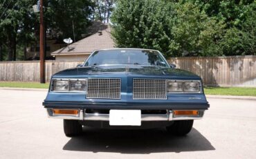 Oldsmobile-cutlass-supreme-1985-2