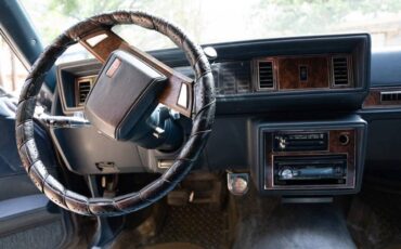Oldsmobile-cutlass-supreme-1985