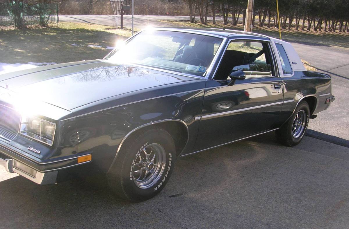 Oldsmobile-cutlass-supreme-1986-blue-11