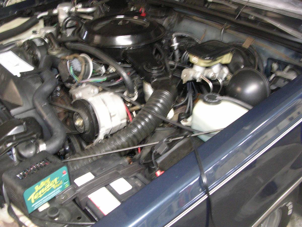 Oldsmobile-cutlass-supreme-1986-blue-23