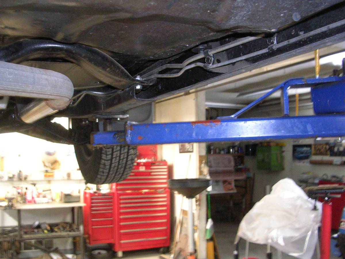 Oldsmobile-cutlass-supreme-1986-blue-26