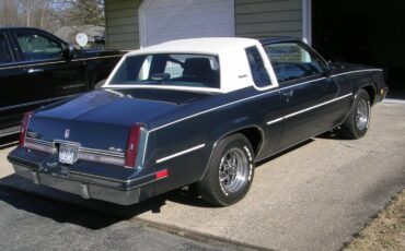 Oldsmobile-cutlass-supreme-1986-blue-29