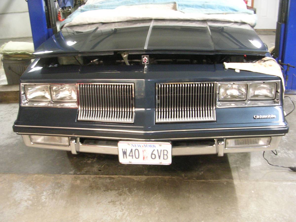 Oldsmobile-cutlass-supreme-1986-blue-4