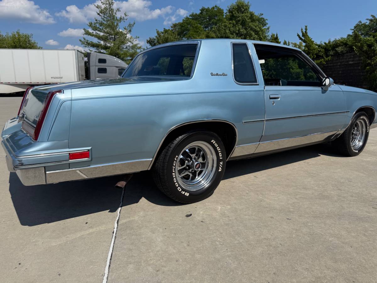 Oldsmobile-cutlass-supreme-1988-11