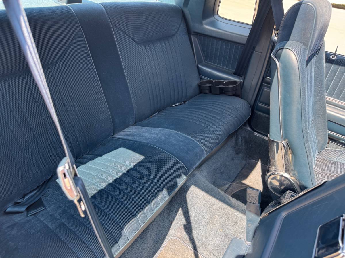 Oldsmobile-cutlass-supreme-1988-13