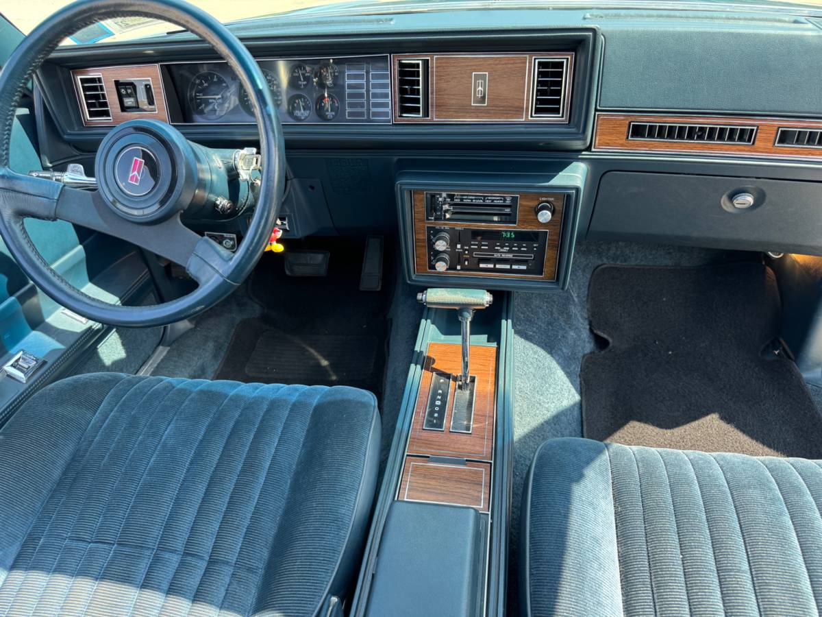 Oldsmobile-cutlass-supreme-1988-4