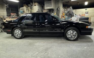Oldsmobile-cutlass-supreme-international-1991-black-1