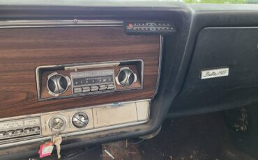 Oldsmobile-delta-88-1968-red-11