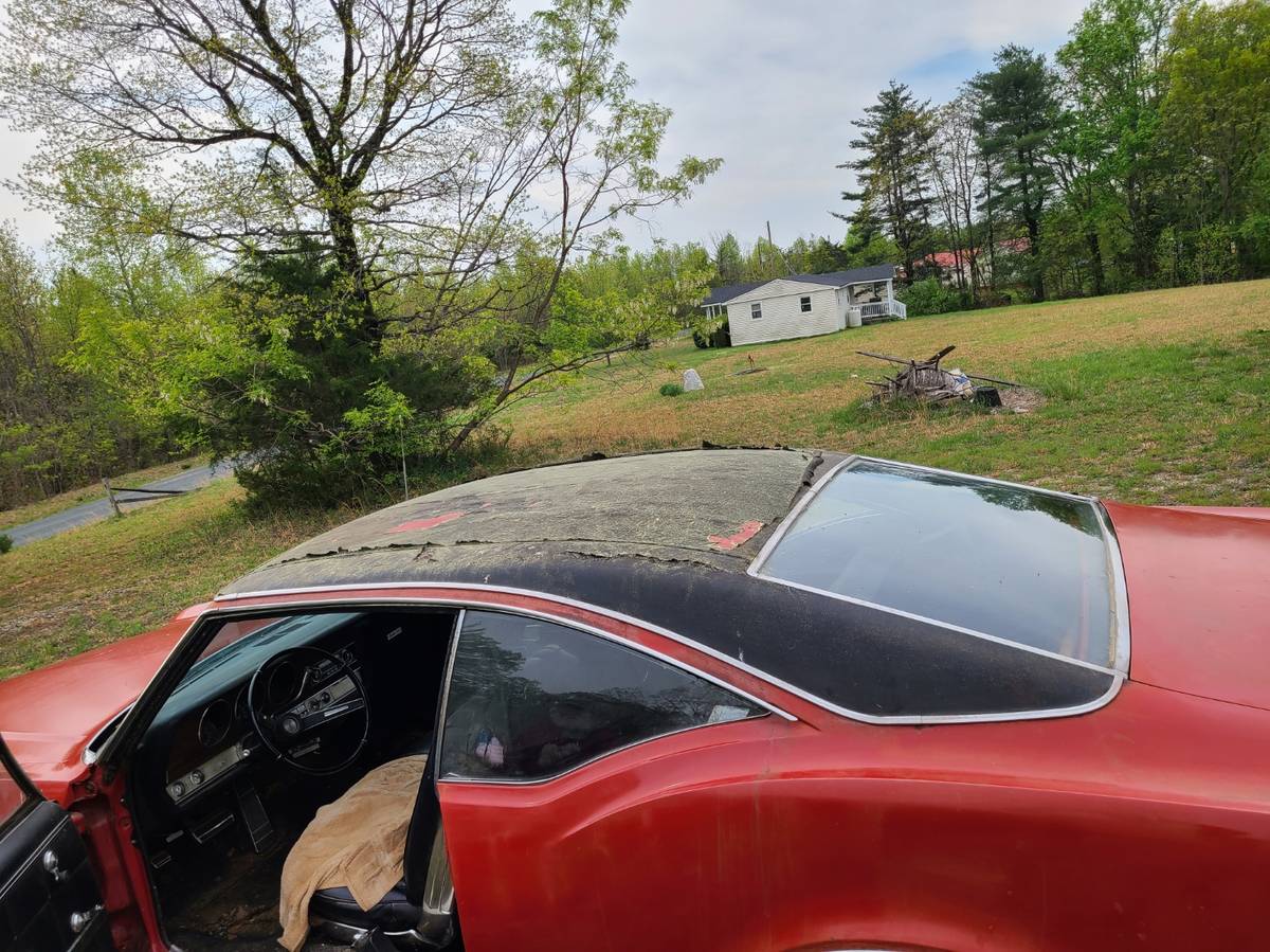 Oldsmobile-delta-88-1968-red-3