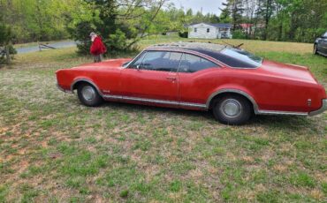 Oldsmobile-delta-88-1968-red-6