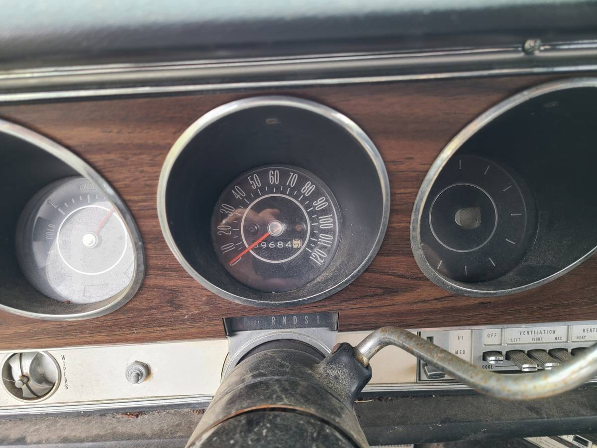 Oldsmobile-delta-88-1968-red-9