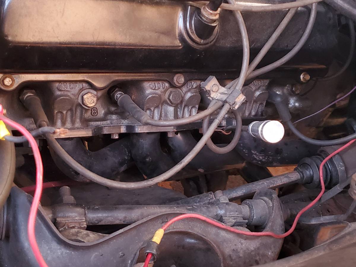 Oldsmobile-delta-88-1973-green-11