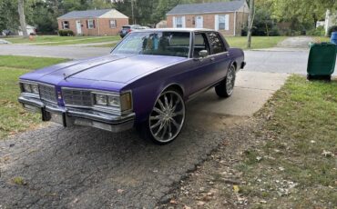 Oldsmobile-delta-88-1983