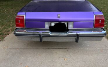 Oldsmobile-delta-88-1983-7
